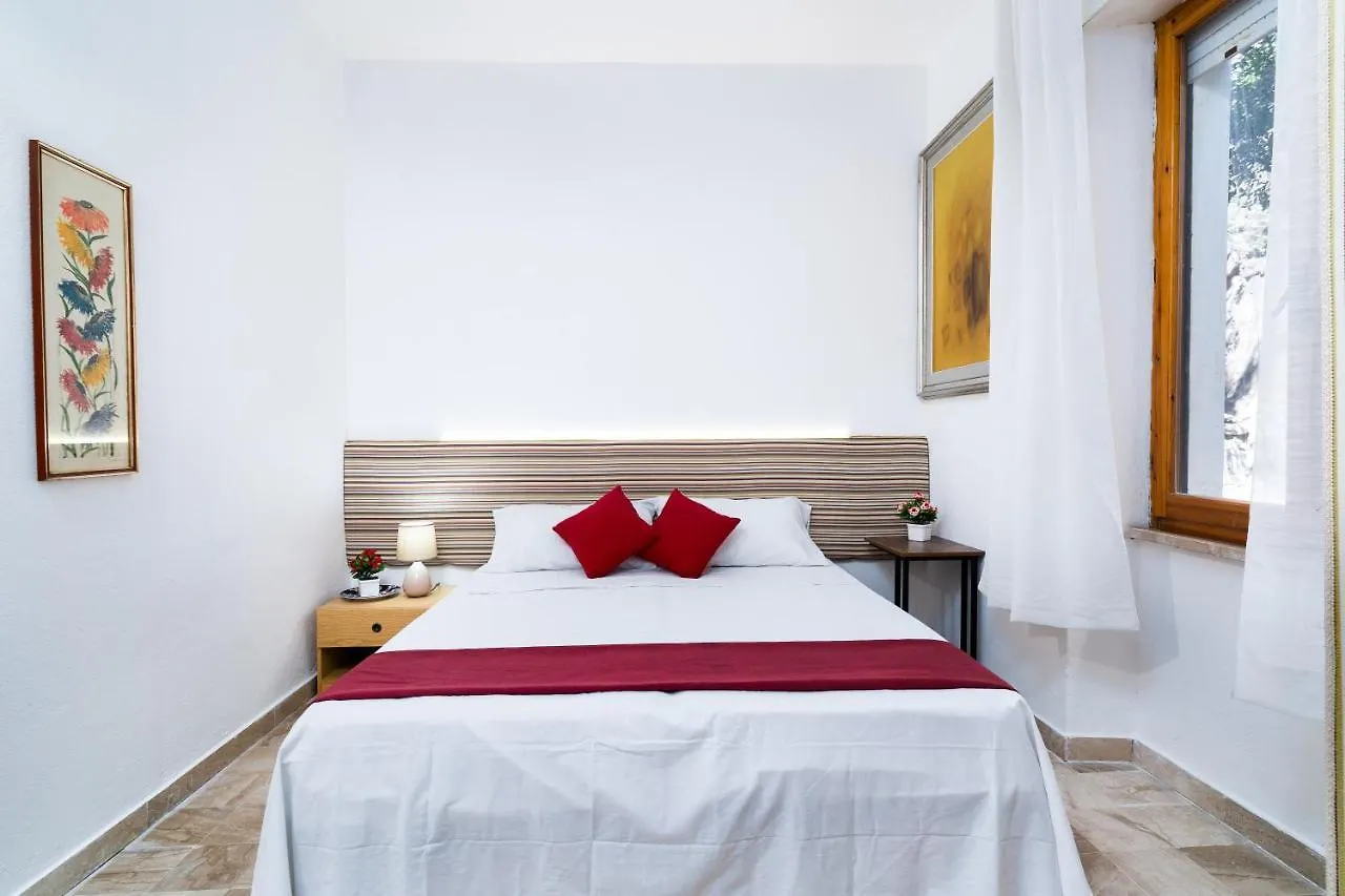Casa Nella Roccia A Cala Gonone Apartment